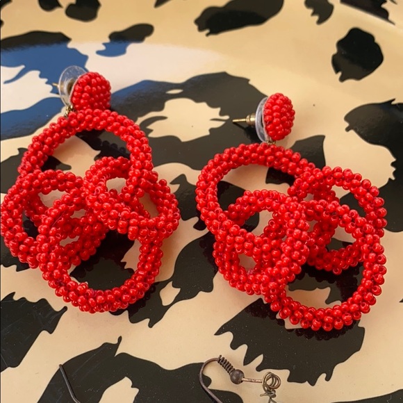 6 pairs of fashion earrings - Picture 7 of 8